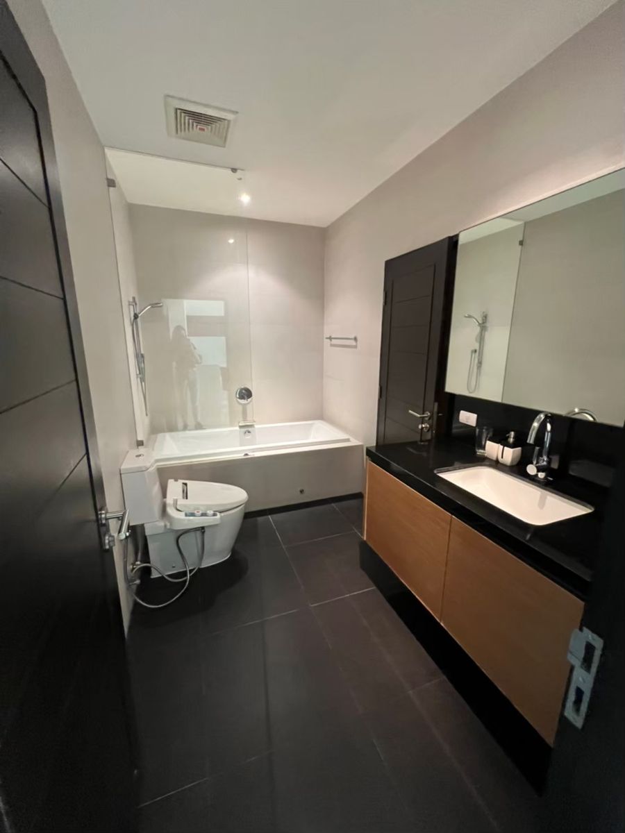 2-Bedroom condo for rent at Eight Thonglor, Thonglor — photo 6