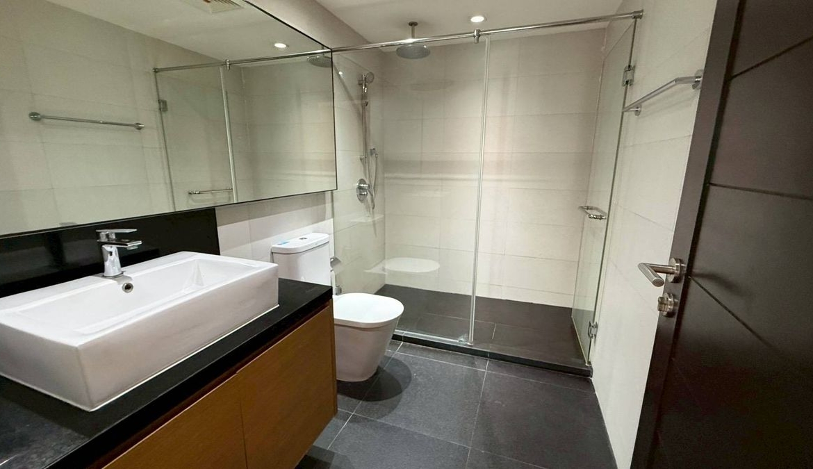 2-Bedroom condo for rent at Eight Thonglor, Thonglor — photo 10