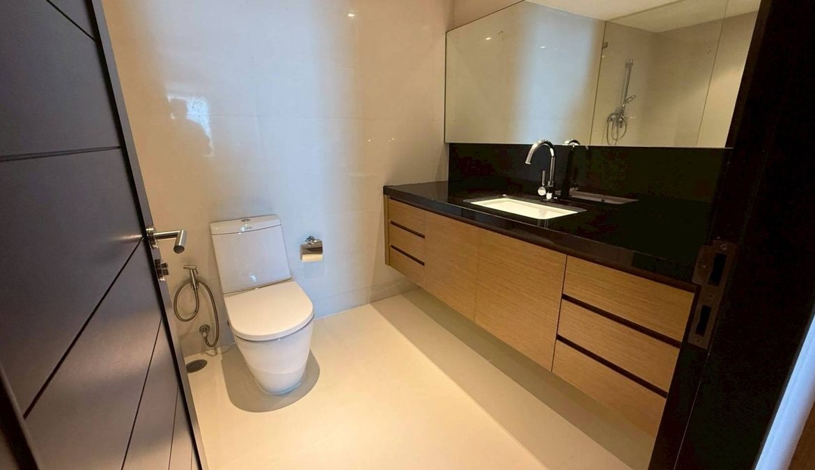 2-Bedroom condo for rent at Eight Thonglor, Thonglor — photo 5