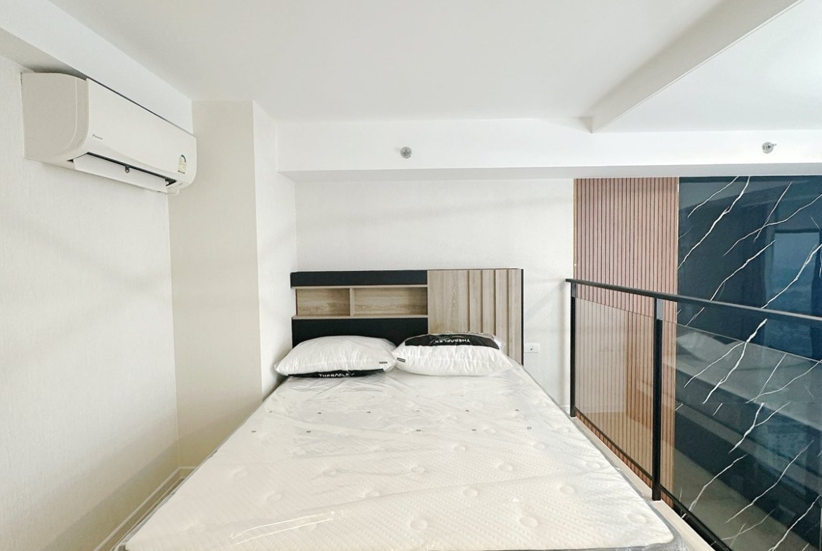Bedroom — Duplex 1-bedroom condo at Siamese Sukhumvit 48, On Nut, Bangkok