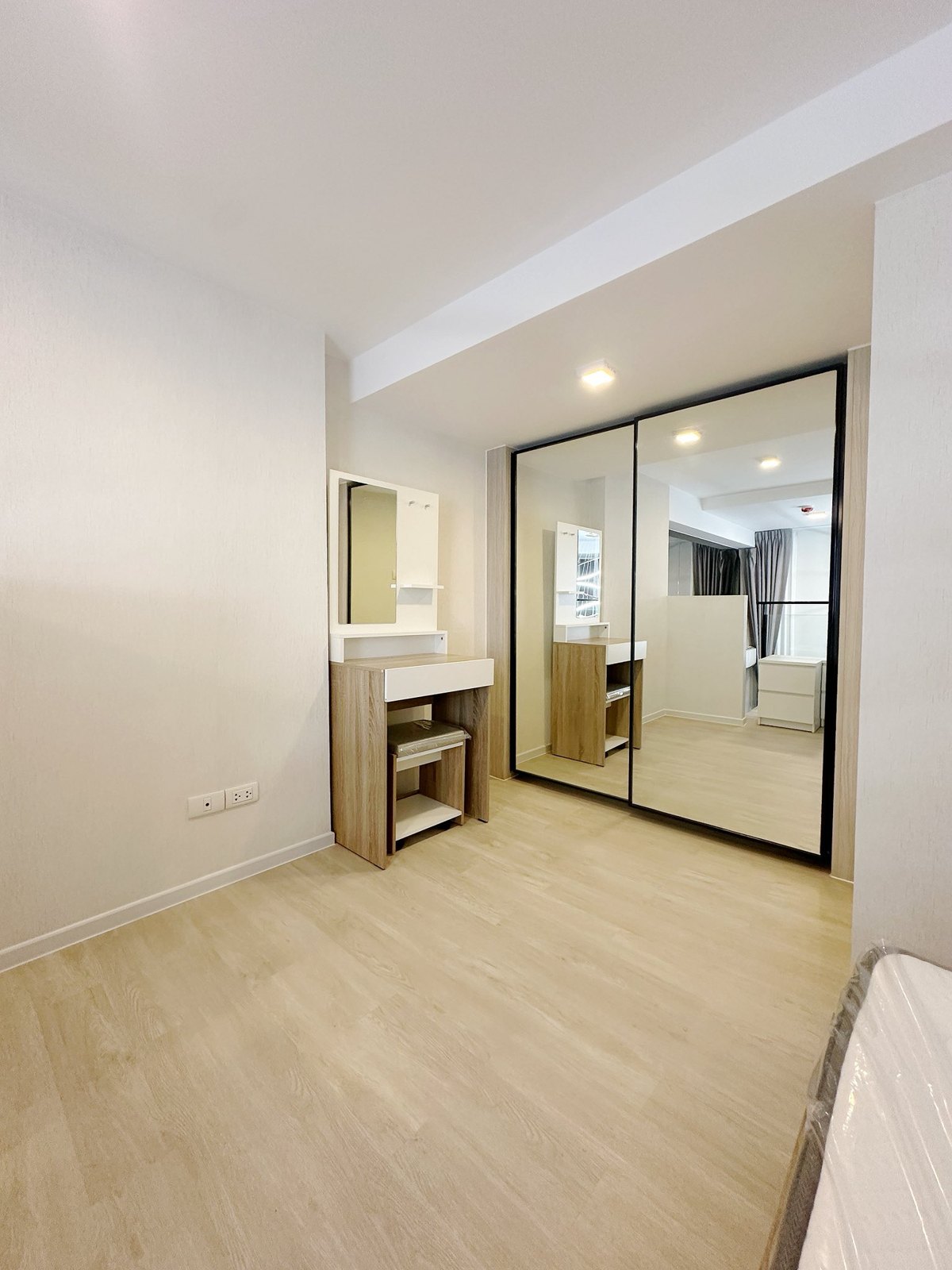 Entrance — Duplex 1-bedroom condo at Siamese Sukhumvit 48, On Nut, Bangkok