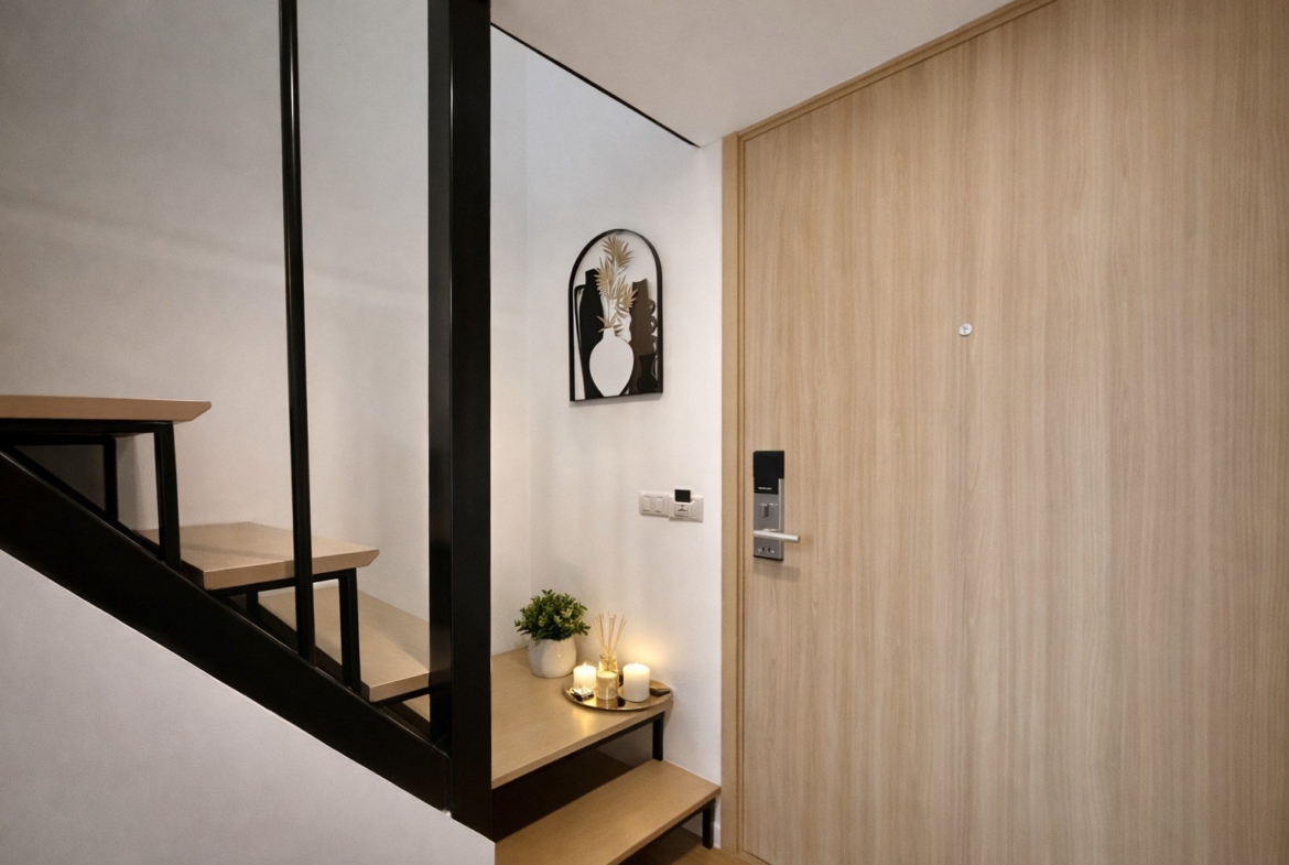 Entrance — Duplex 2-bedroom condo at Siamese Sukhumvit 48, On Nut, Bangkok