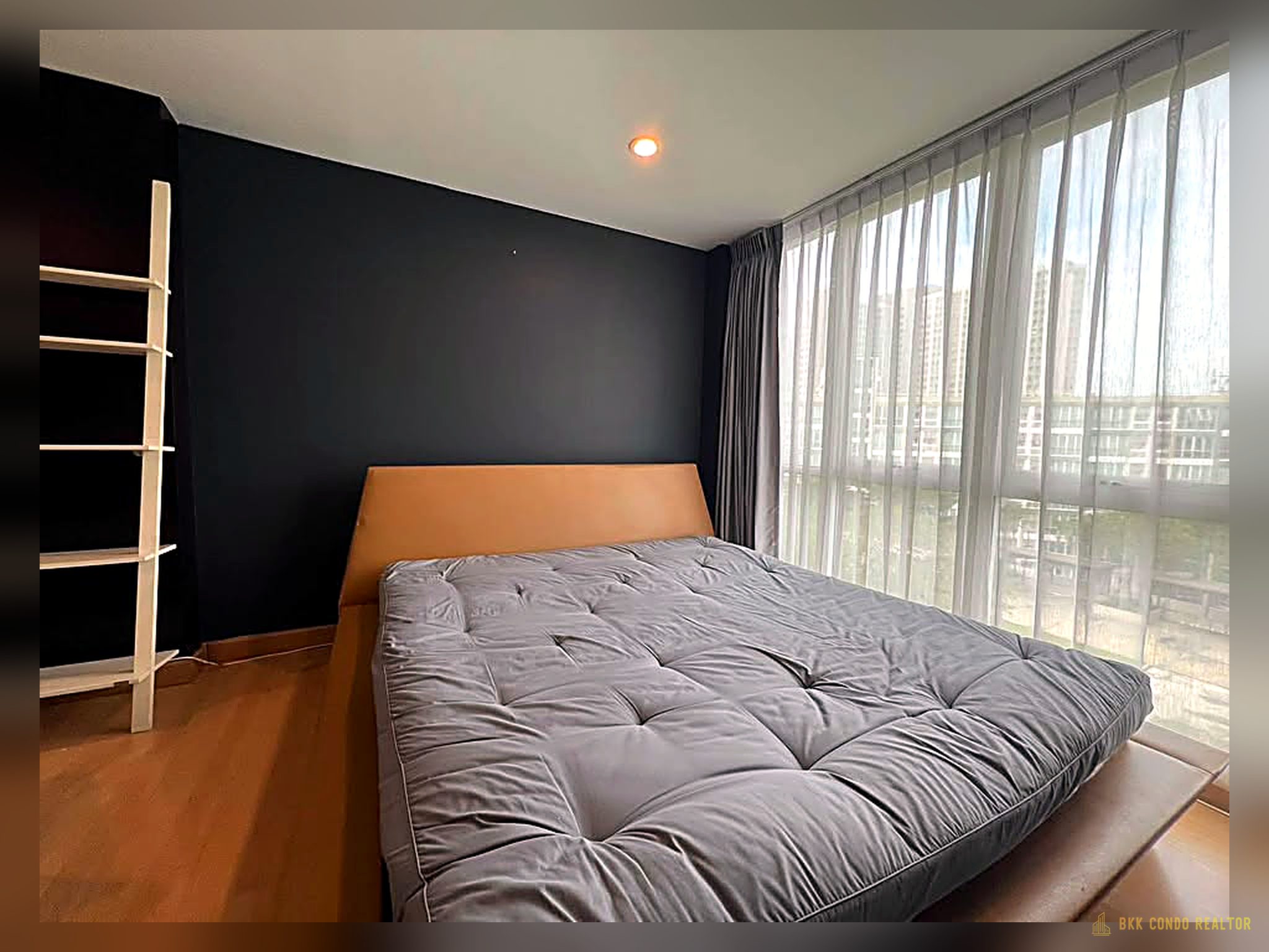1-Bedroom Condo for Rent at Garden Asoke Rama9 (33.08 sqm) — Phetchaburi MRT