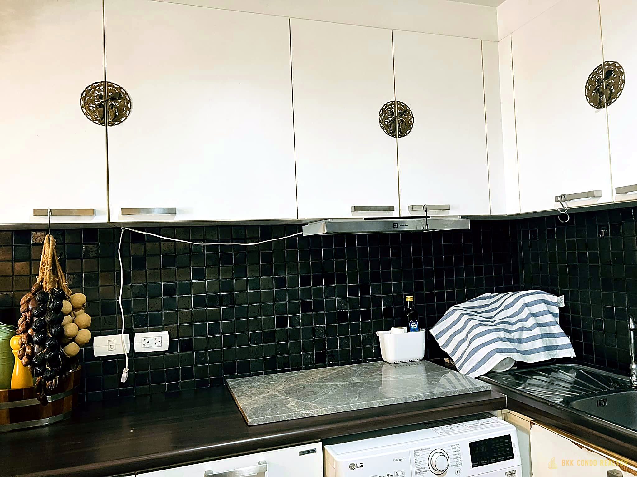 1-Bedroom Condo for Rent at The Sense Sukhumvit 68 (47 sqm) — Udom Suk BTS