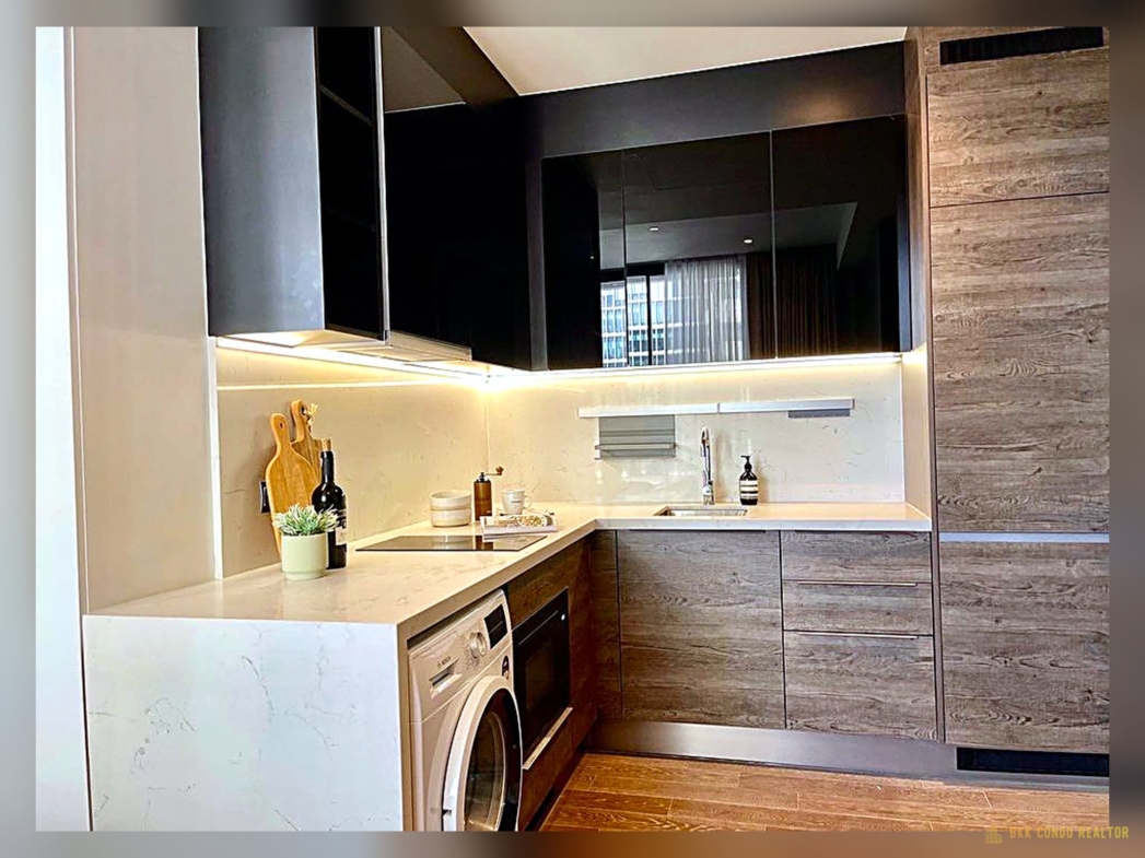 1-Bedroom Condo for Rent at Muniq Langsuan (58 sqm) — Chidlom BTS