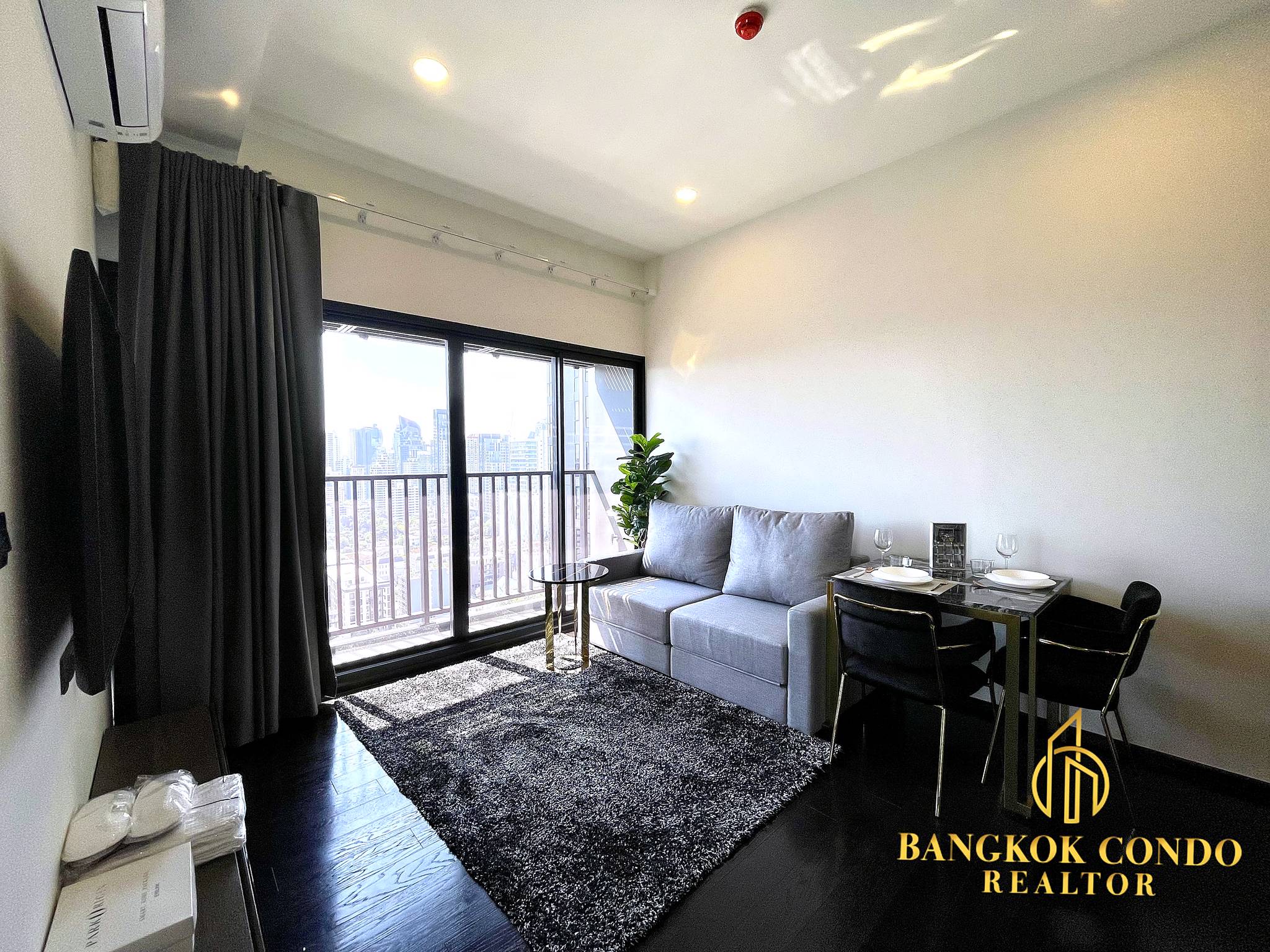 2-Bedroom Condo for Rent at Park Origin Thonglor (46 sqm) — Thonglor BTS