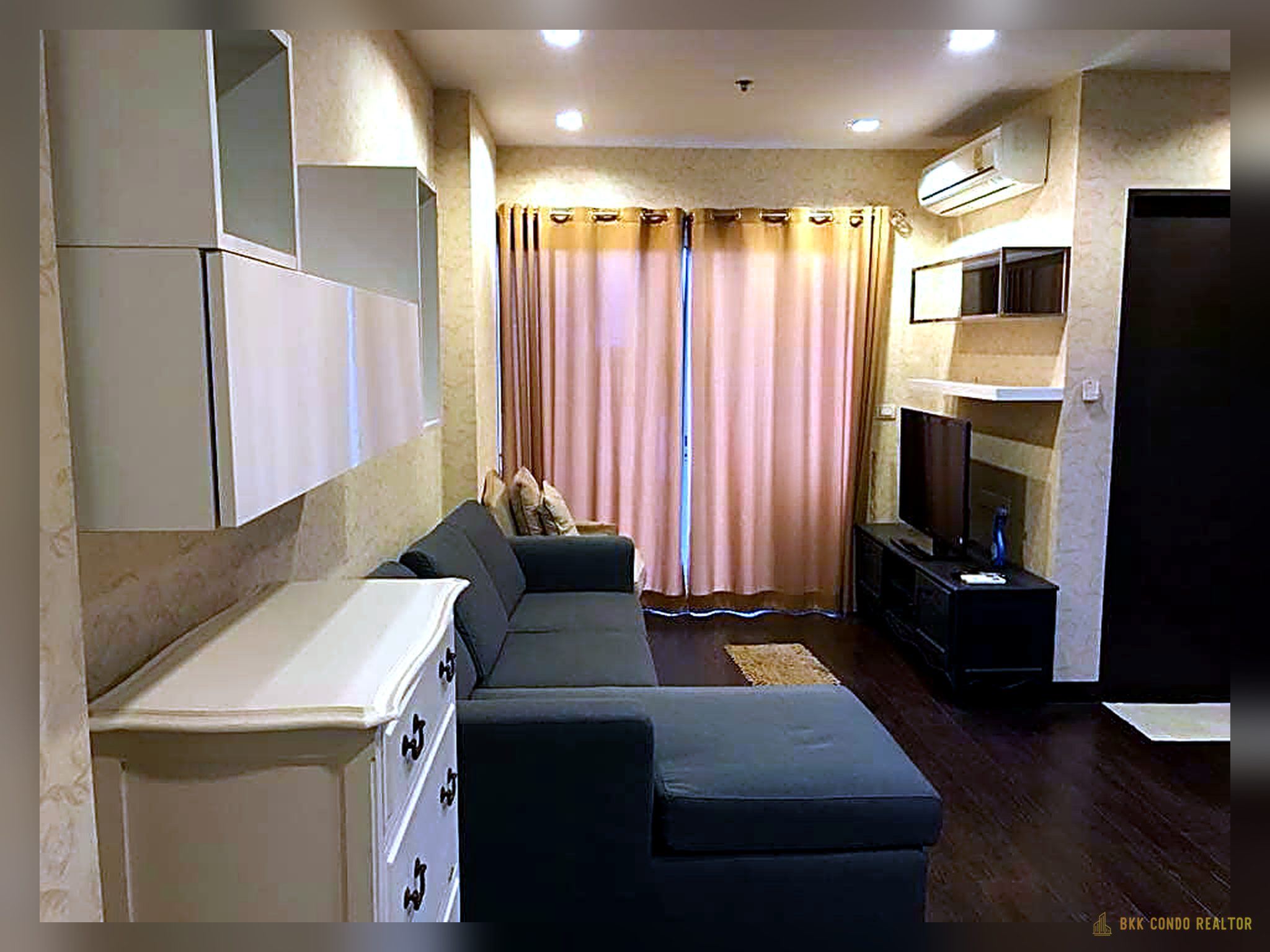 1-Bedroom Condo for Rent at IDEO Q Phayathai (45 sqm) — Phaya Thai BTS