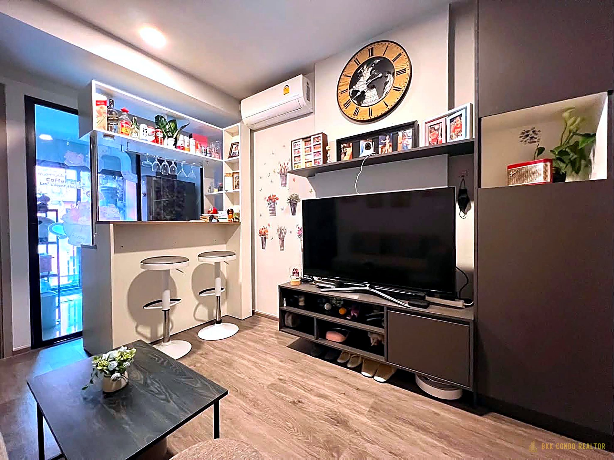 01-living_room-144 1-Bedroom Condo for Rent at Monte Rama9 (35 sqm) — Ramkhamhaeng