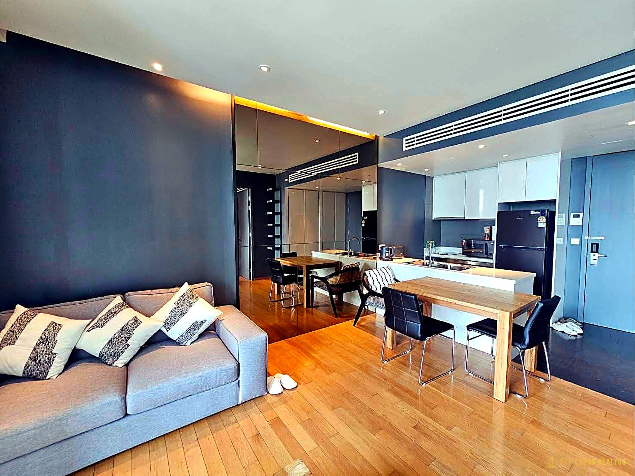 01-living_room-153 1-Bedroom Condo for Rent at Aequa Sukhumvit 49 (51.79 sqm) — Phrom Phong BTS