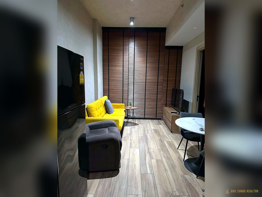 1-Bedroom Condo for Rent at The Lofts Asoke (35 sqm) — Phetchaburi MRT