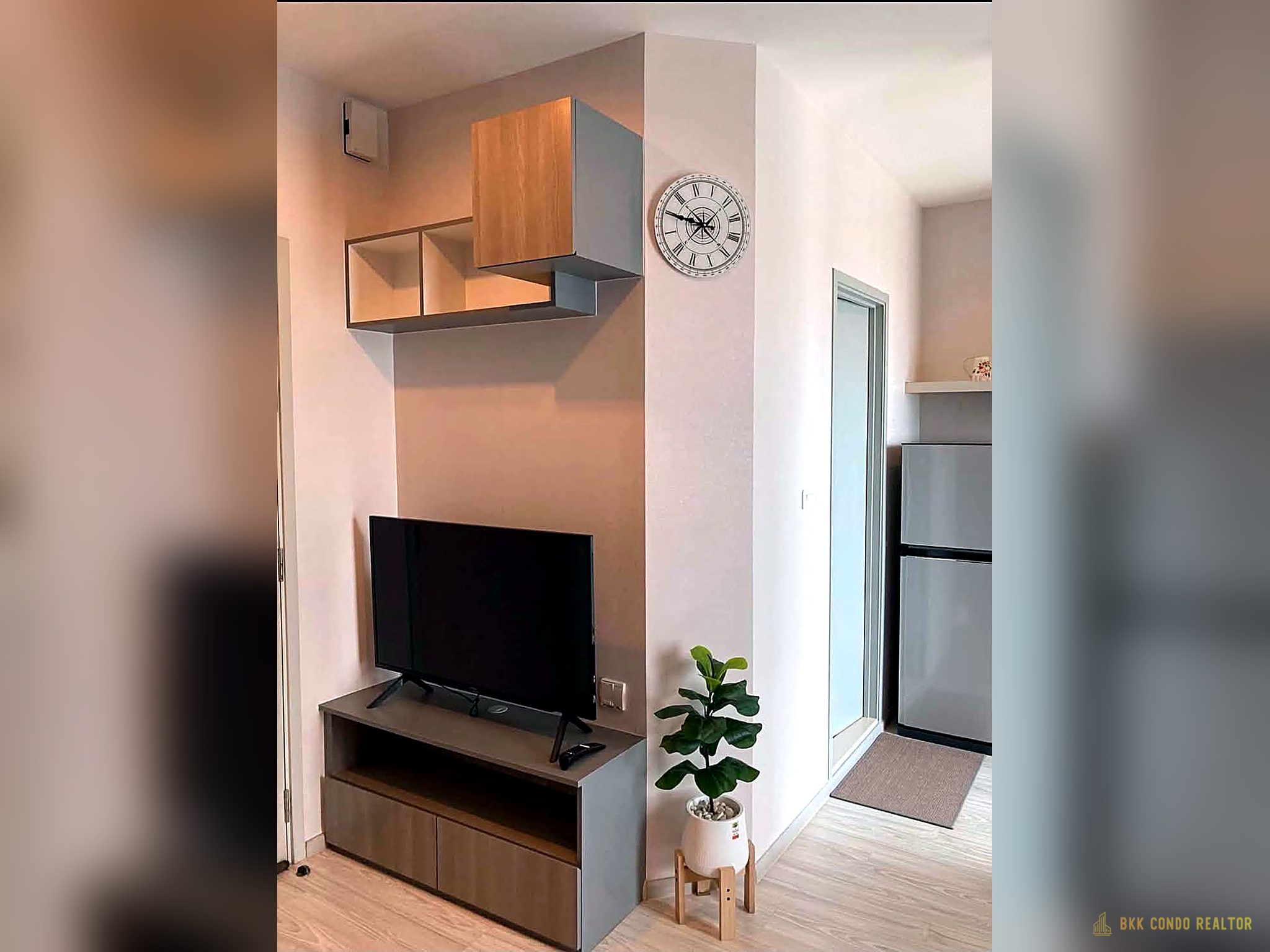 Studio Condo for Rent at IDEO Mobi Eastpoint (22 sqm) — Bangna BTS