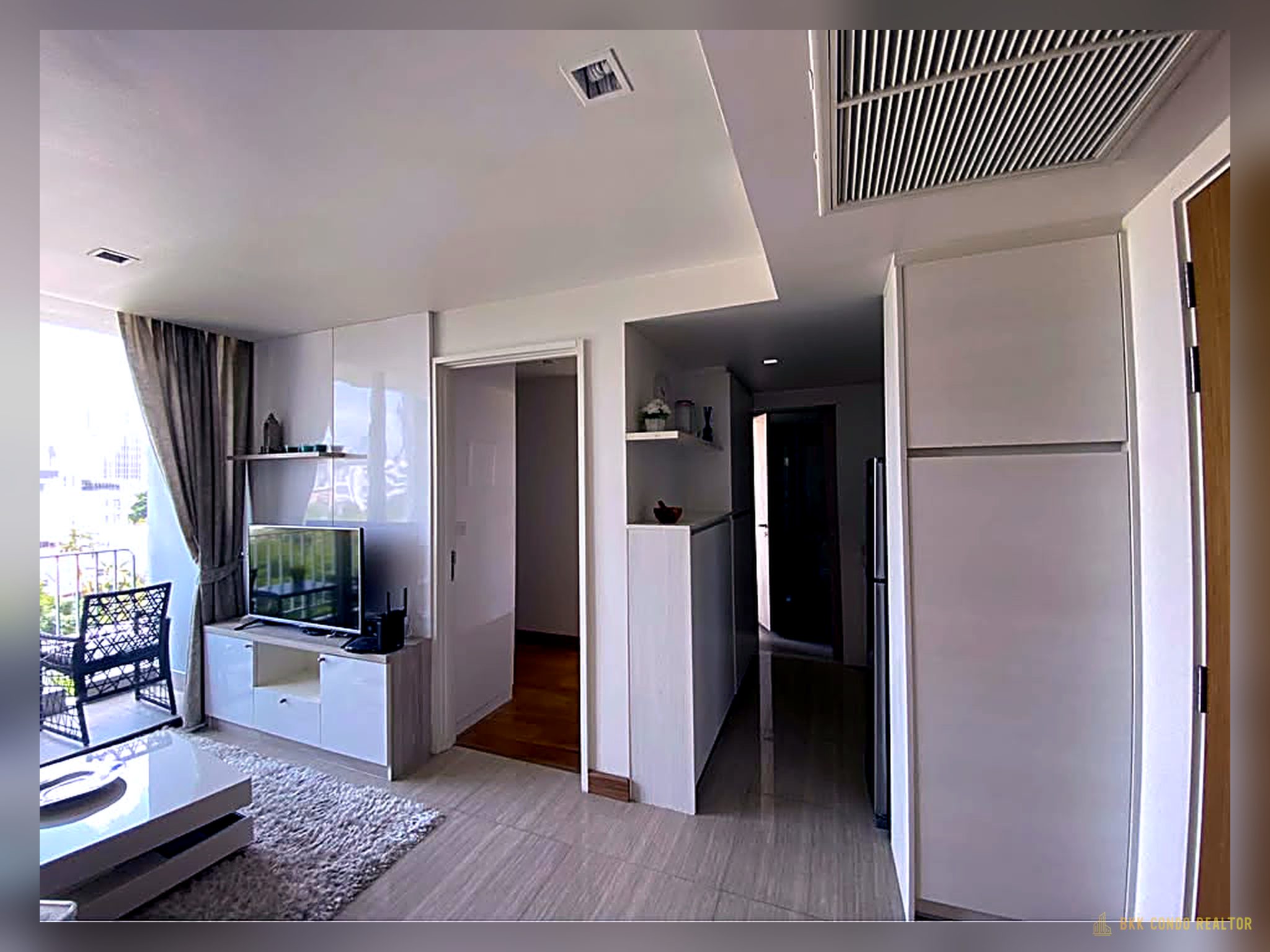 01-living_room-219 1-Bedroom Condo for Rent at Downtown 49 (44.44 sqm) — Thonglor BTS