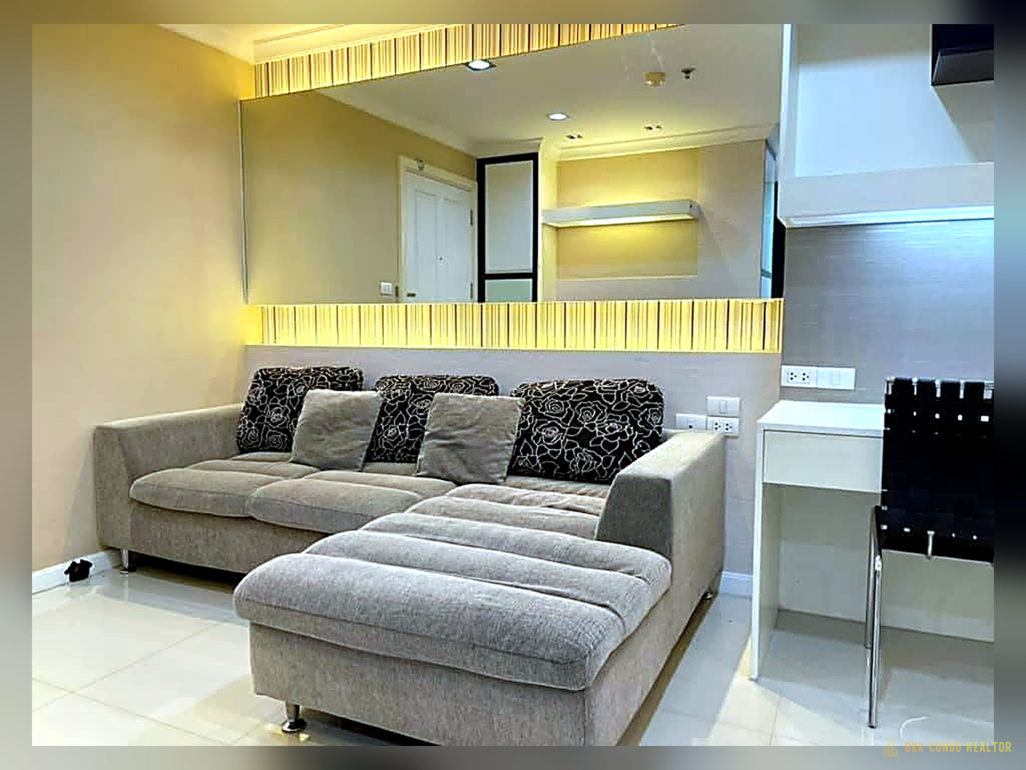1-Bedroom Condo for Rent at Lumpini Place Rama 9 – Ratchada (37 sqm) — Rama 9 MRT