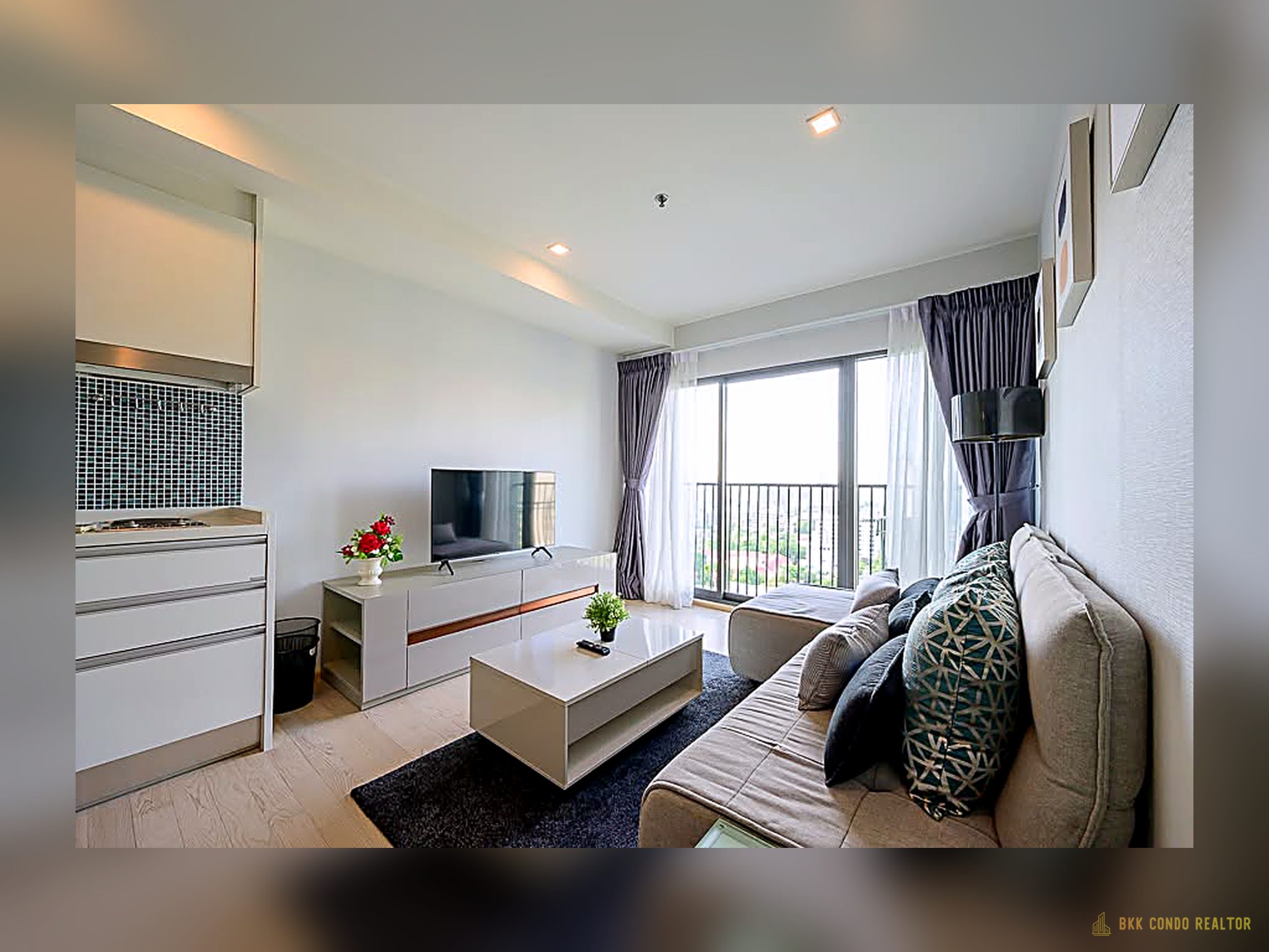 1-Bedroom Condo for Rent at Noble Remix Thonglor (43 sqm) — Thonglor BTS