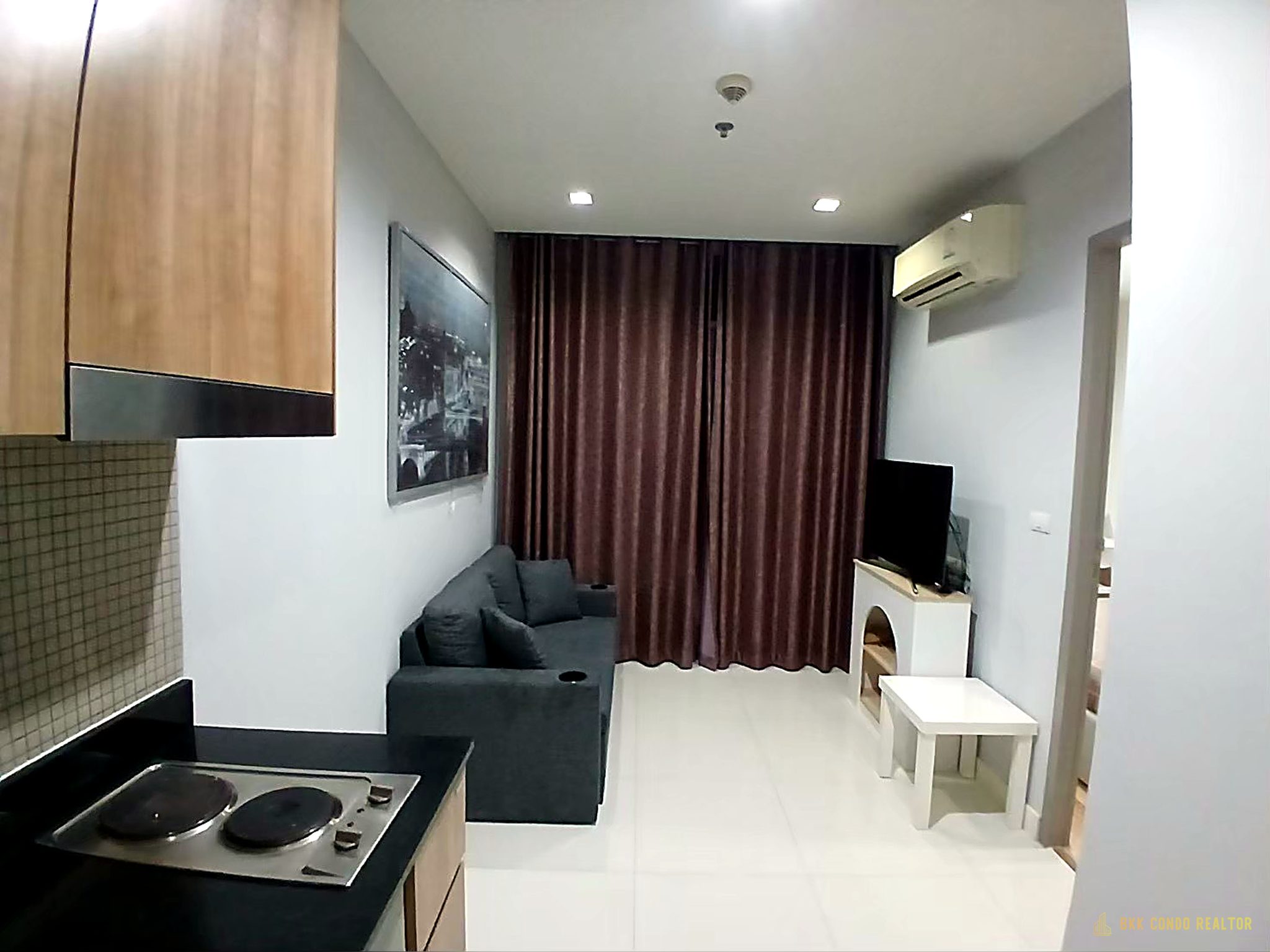 1-Bedroom Condo for Rent at Ideo Verve Ratchaprarop (33 sqm) — Ratchathewi BTS