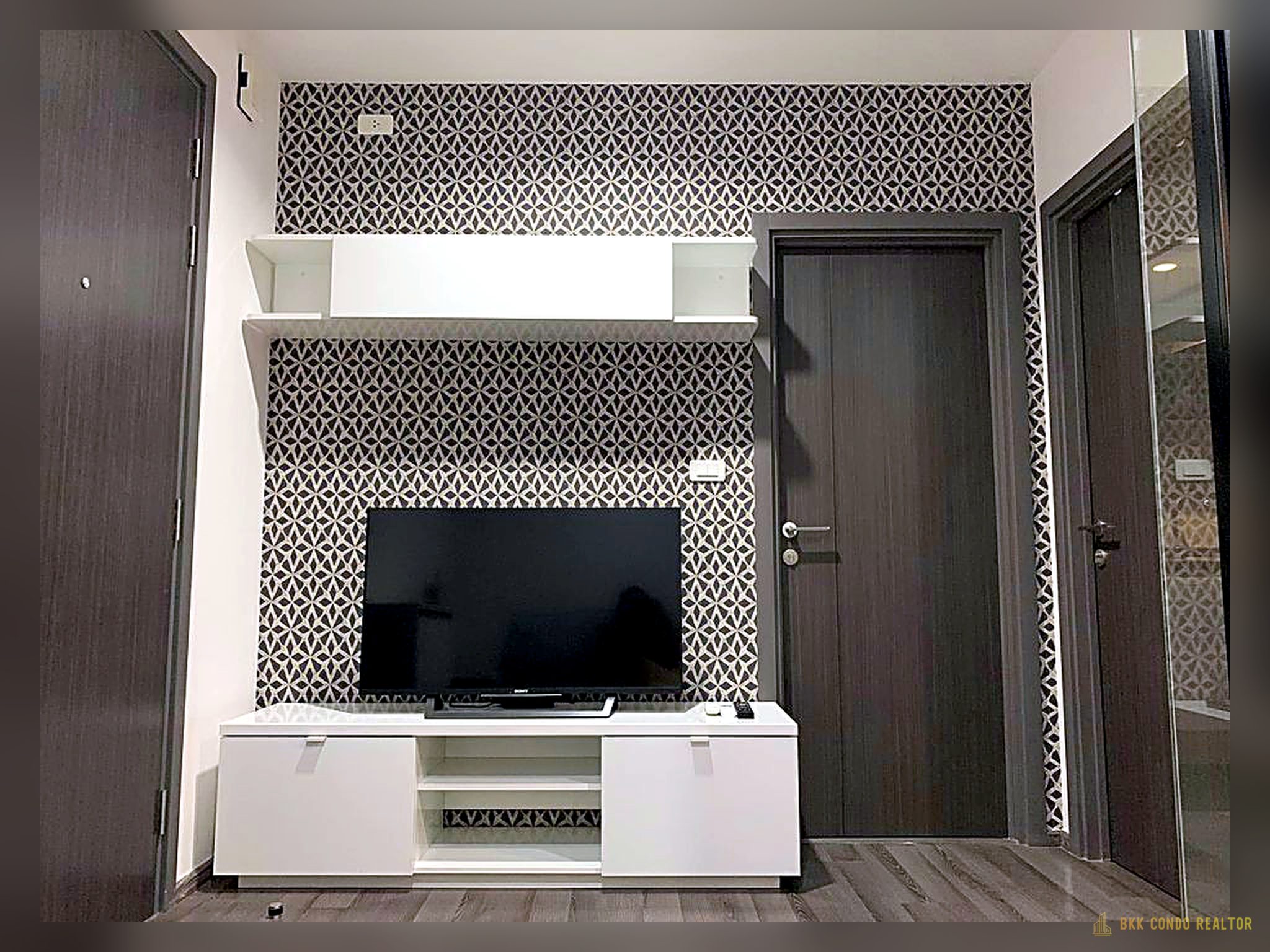 1-Bedroom Condo for Rent at The Base Park West (30 sqm) — On Nut BTS