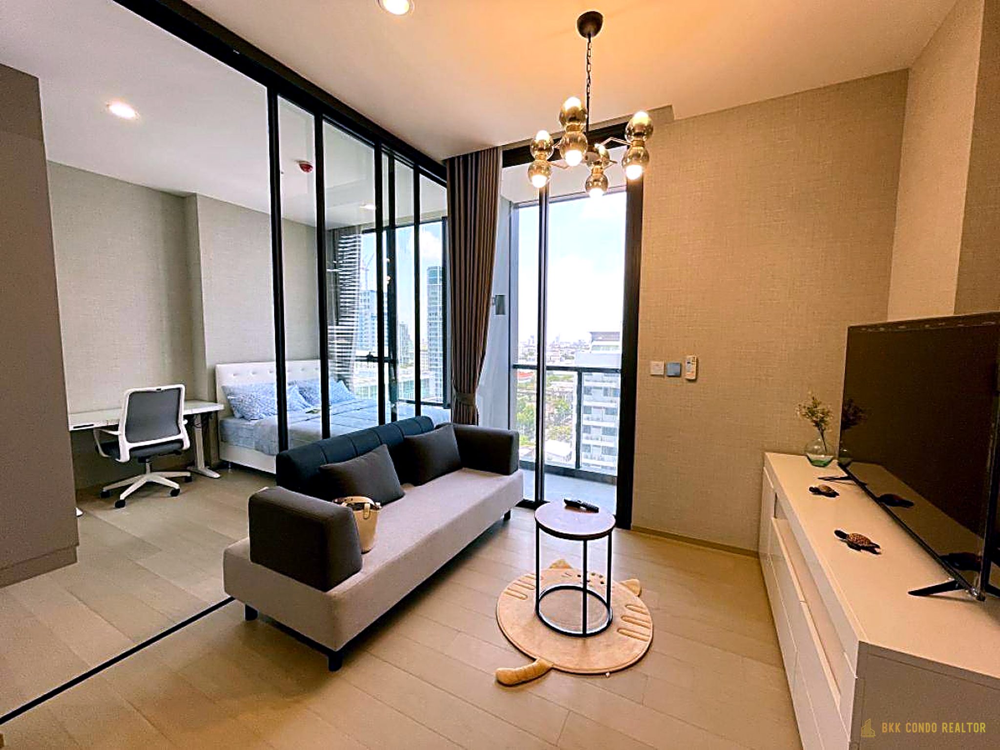 01-living_room-291 1-Bedroom Condo for Rent at The Extro Phayathai-Rangnam (33 sqm) — Victory Monument BTS
