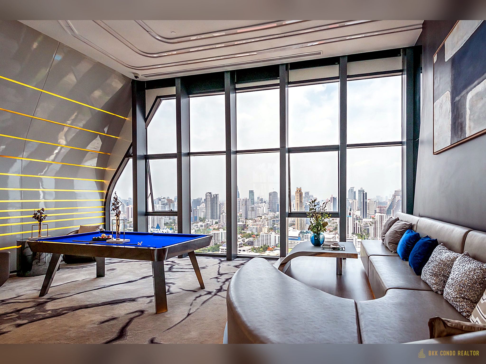 1-Bedroom Condo for Rent at IDEO Mobi Asoke (29 sqm) — Phetchaburi MRT
