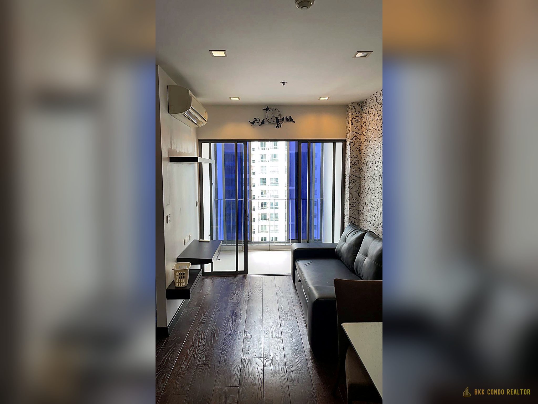 01-living_room-73 1-Bedroom Condo for Rent at IDEO Q Phayathai (50 sqm) — Phaya Thai BTS