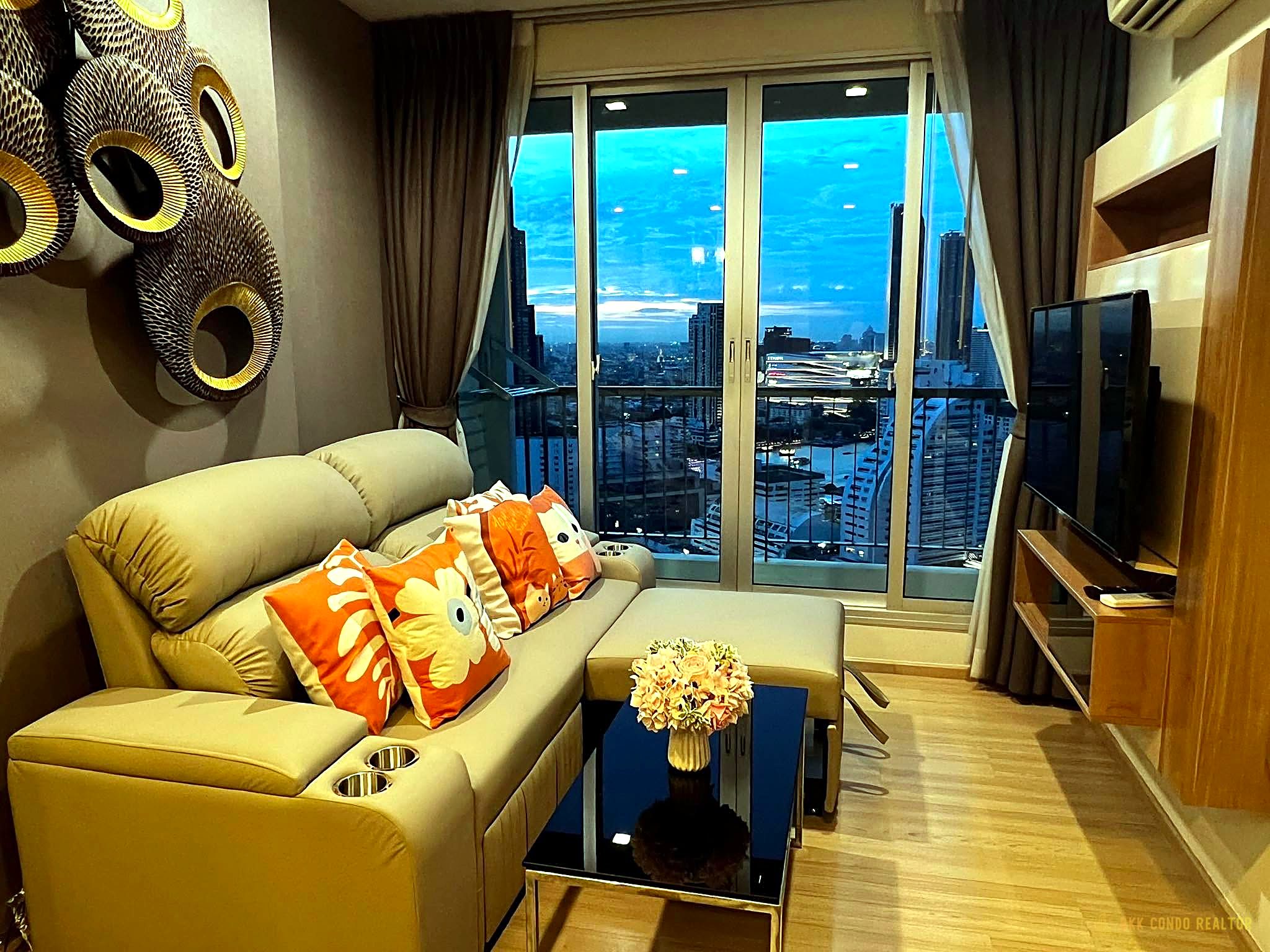 1-Bedroom Condo for Rent at Rhythm Sathorn 21 (45 sqm) — BTS Saphan Taksin