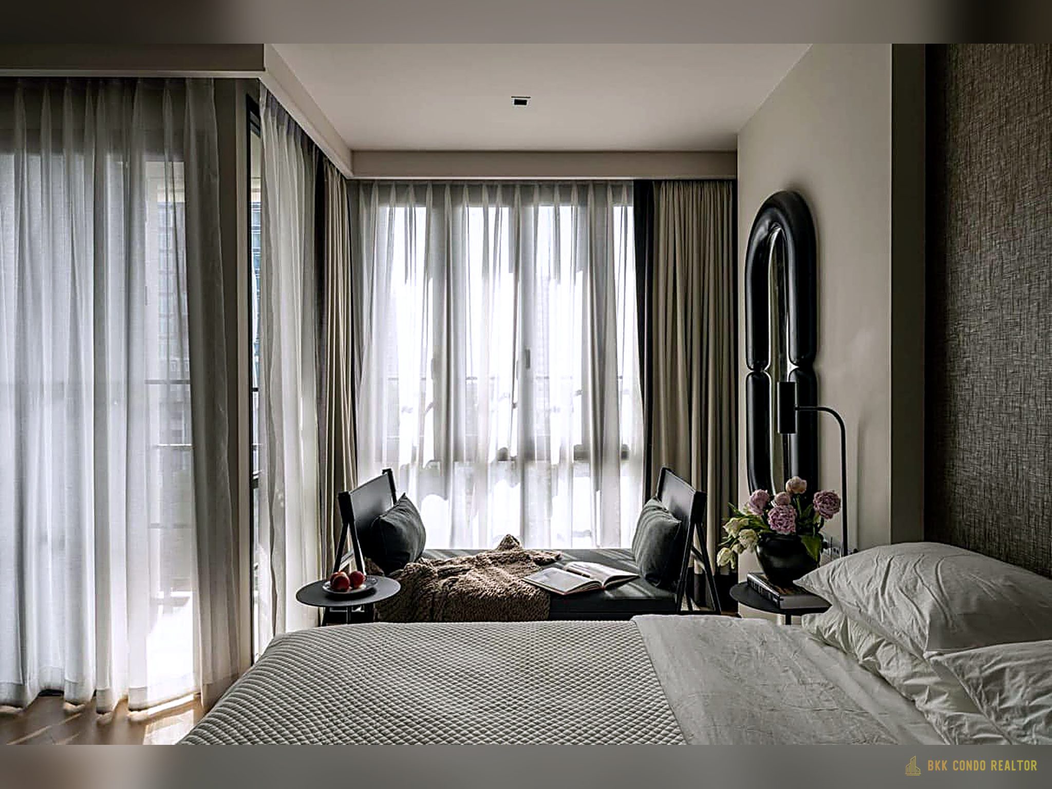1-Bedroom Condo for Rent at The Reserve Sukhumvit 61 (31 sqm) — Ekkamai BTS