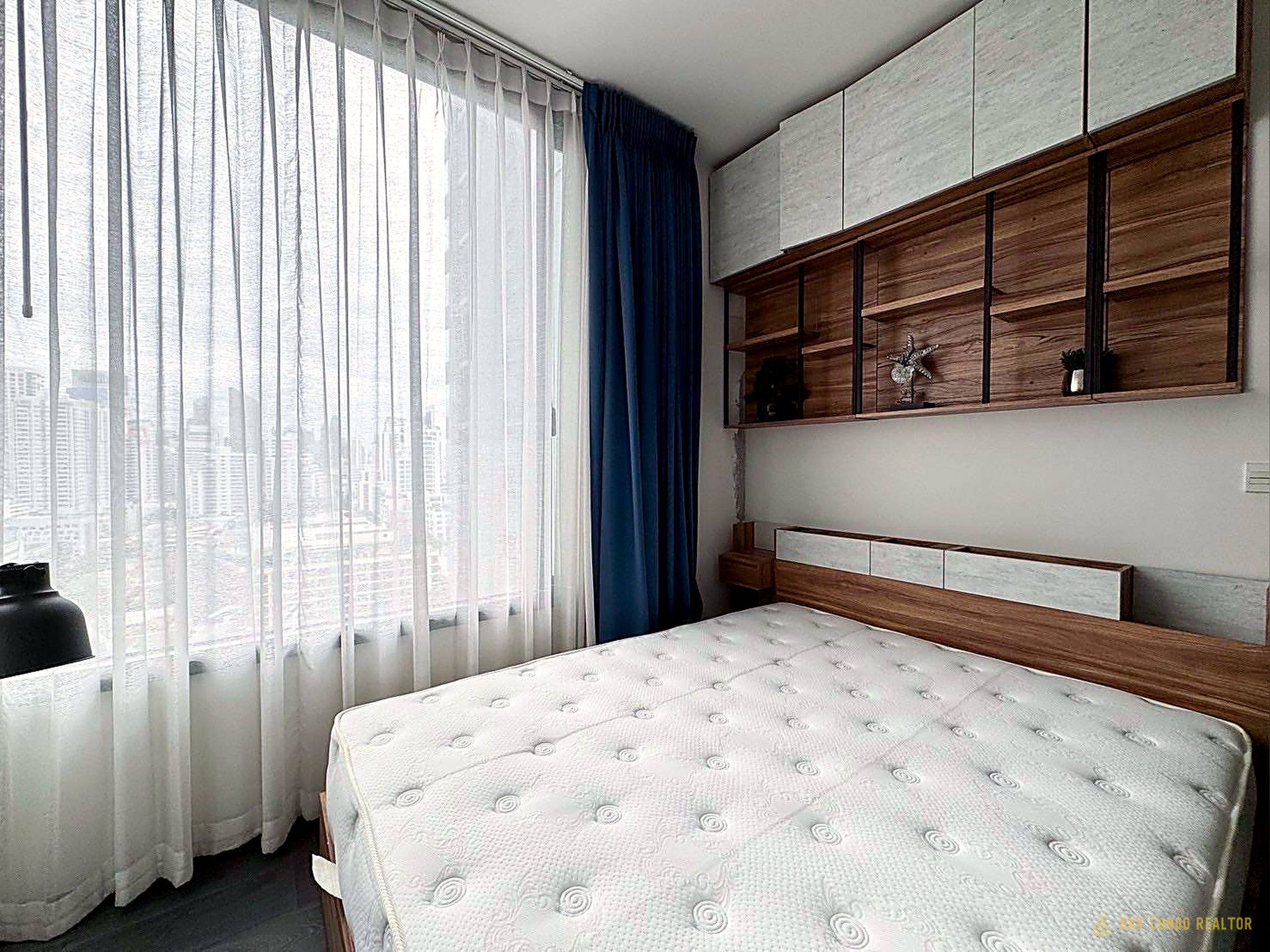 1-Bedroom Condo for Rent at Edge Sukhumvit 23 (32 sqm) — Asoke BTS/MRT