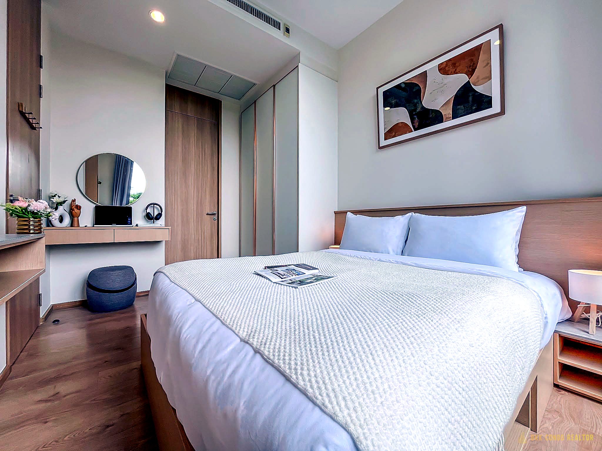 02-bedroom-76 1-Bedroom Condo for Rent at Noble BE19 (37 sqm) — Nana BTS