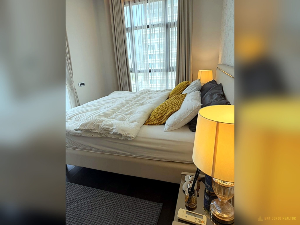 1-Bedroom Condo for Rent at The XXXIX By Sansiri (55 sqm) — Phrom Phong BTS