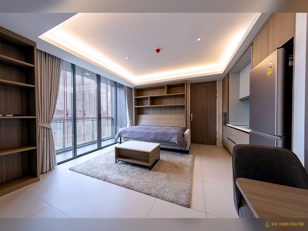 1-Bedroom Condo for Rent at Circle Sukhumvit 31 (45.59 sqm) — Phrom Phong BTS