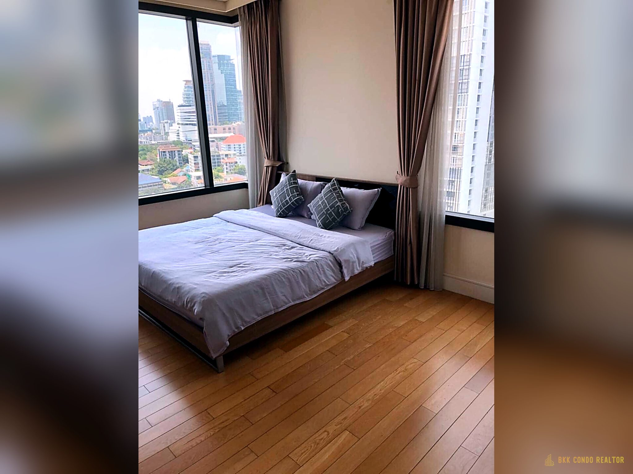 2-Bedroom Condo for Rent at Aguston Sukhumvit 22 (85 sqm) — Phrom Phong BTS