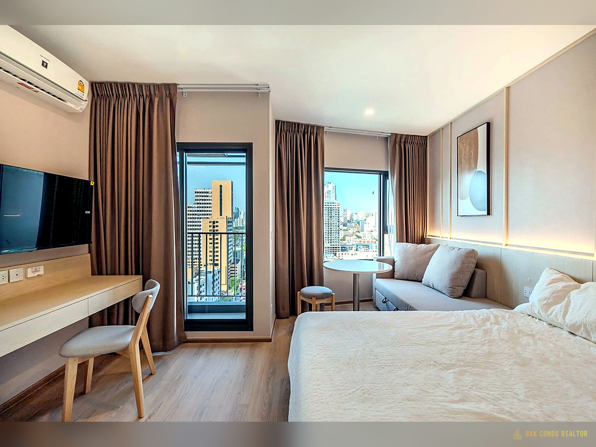 02-bedroom-96 Studio Condo for Rent at Life Rama4 – Asoke (27 sqm) — Queen Sirikit MRT
