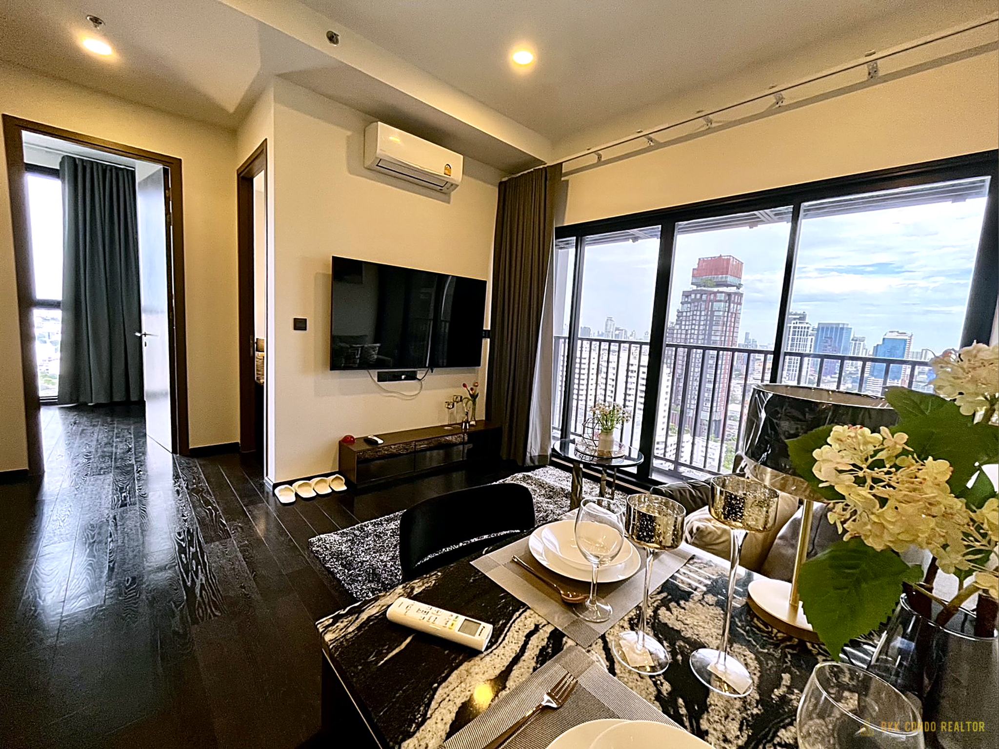 2-Bedroom Condo for Rent at Park Origin Thonglor (46 sqm) — Thonglor BTS