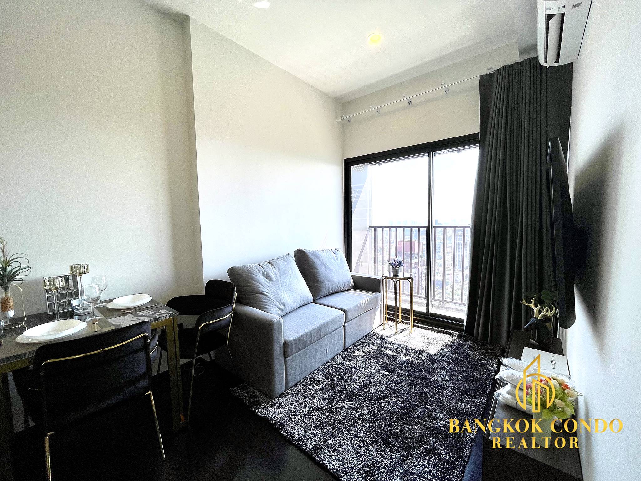 02-living_room-103 1-Bedroom Condo for Rent at Park Origin Thonglor (33 sqm) — Thonglor BTS