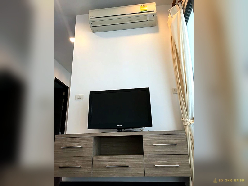 1-Bedroom Condo for Rent at IDEO Q Phayathai (50 sqm) — Phaya Thai BTS