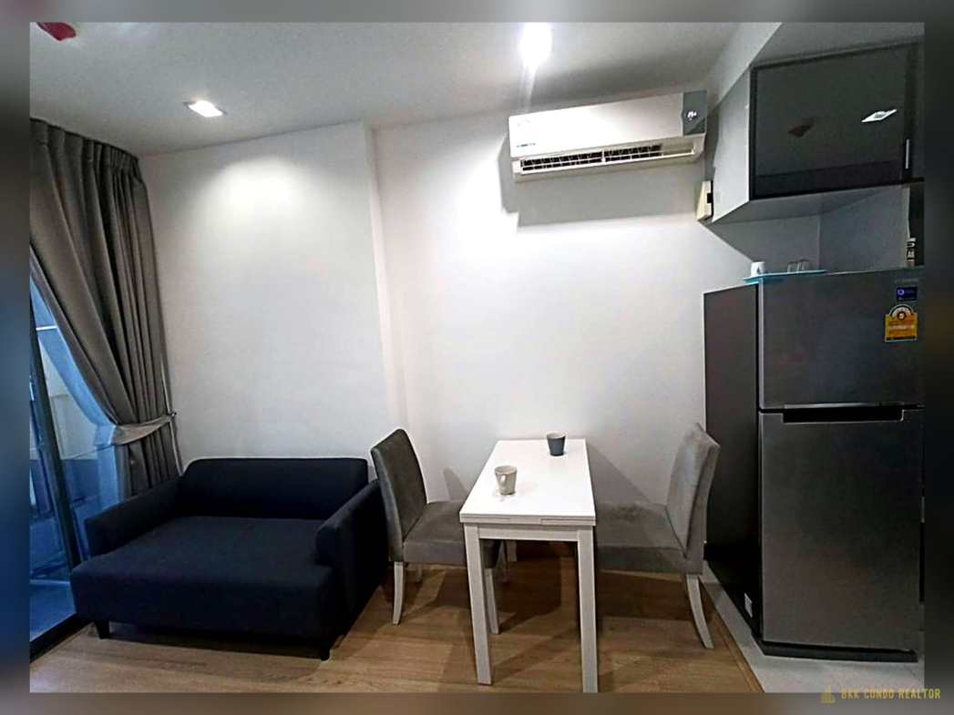 1-Bedroom Condo for Rent at IDEO Mobi Phayathai (31 sqm) — Phaya Thai BTS