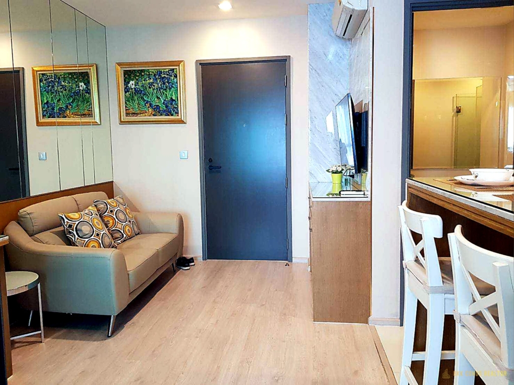 1-Bedroom Condo for Rent at Rhythm Rangnam (35 sqm) — Victory Monument BTS