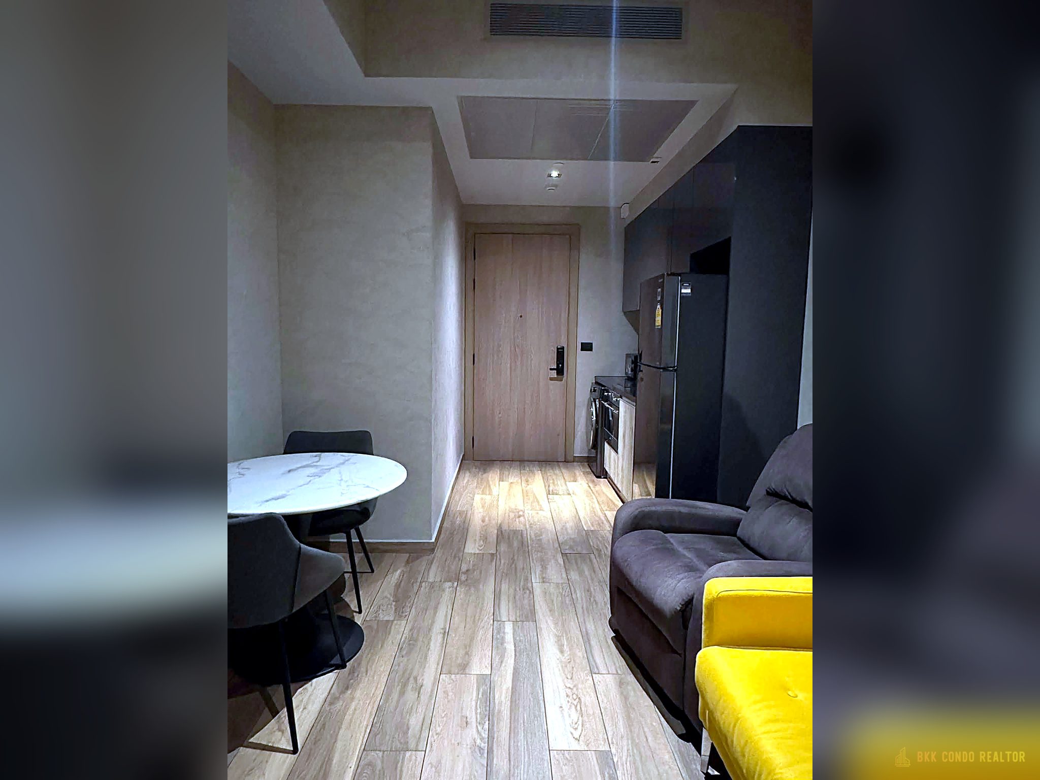 1-Bedroom Condo for Rent at The Lofts Asoke (35 sqm) — Phetchaburi MRT