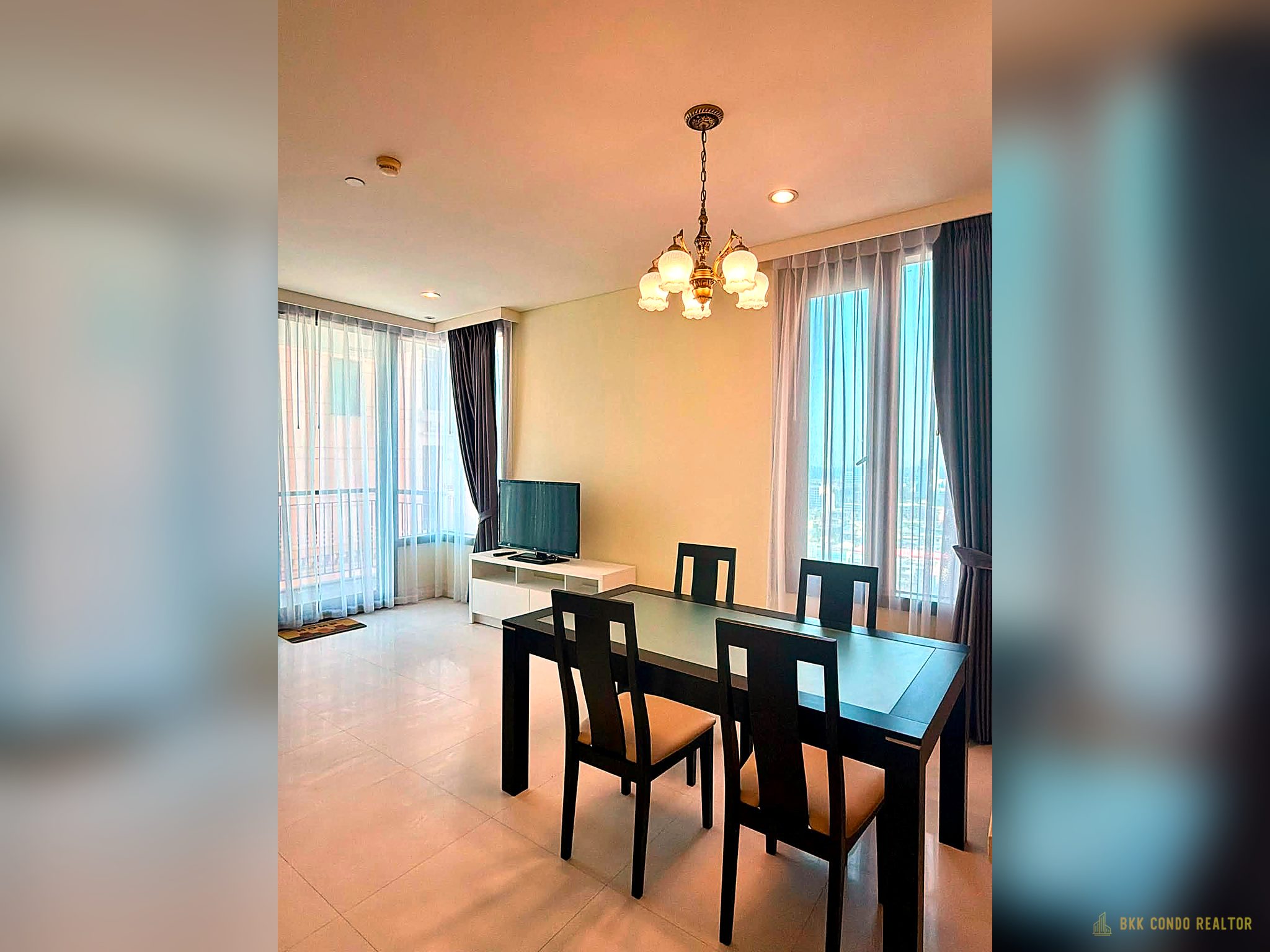 2-Bedroom Condo for Rent at Aguston Sukhumvit 22 (95 sqm) — Phrom Phong BTS