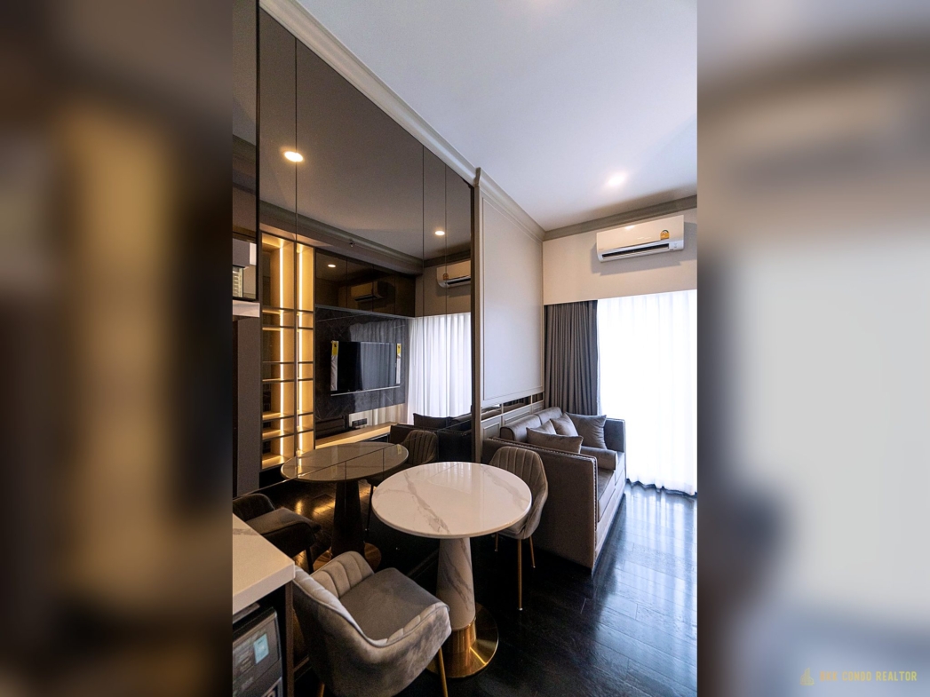 1-Bedroom Condo for Rent at Park Origin Thonglor (32.5 sqm) — Thonglor BTS