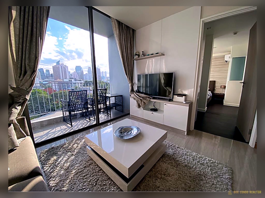 1-Bedroom Condo for Rent at Downtown 49 (44.44 sqm) — Thonglor BTS