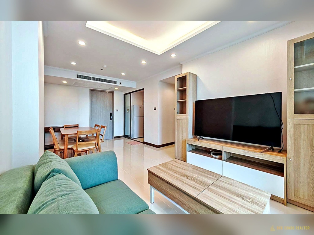 1-Bedroom Condo for Rent at Supalai Oriental Sukhumvit 39 (46.5 sqm) — Asoke MRT