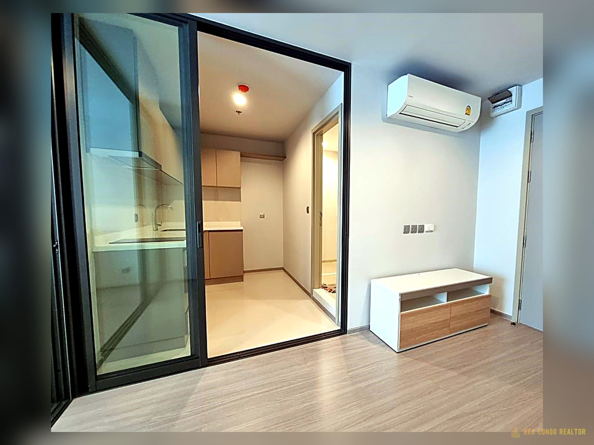 1-Bedroom Condo for Rent at Life Ladprao (35 sqm) — Ha Yaek Lat Phrao BTS