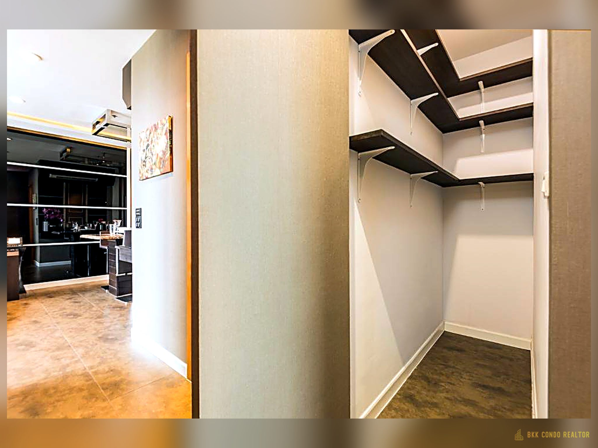 02-living_room-229 2-Bedroom Corner Condo for Rent at Circle Condominium (72 sqm) — Phetchaburi MRT
