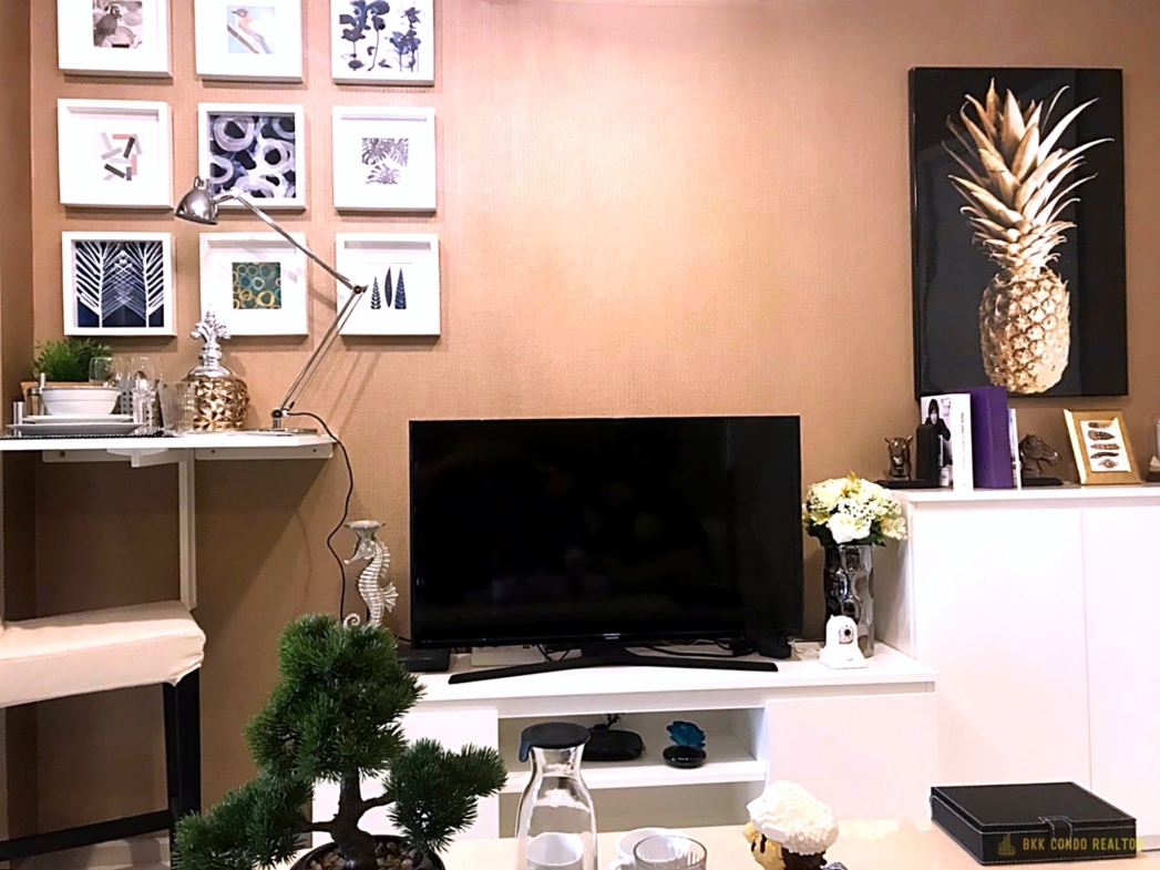 1-Bedroom Condo for Rent at Rhythm Sukhumvit 42 (27 sqm) — Ekkamai BTS