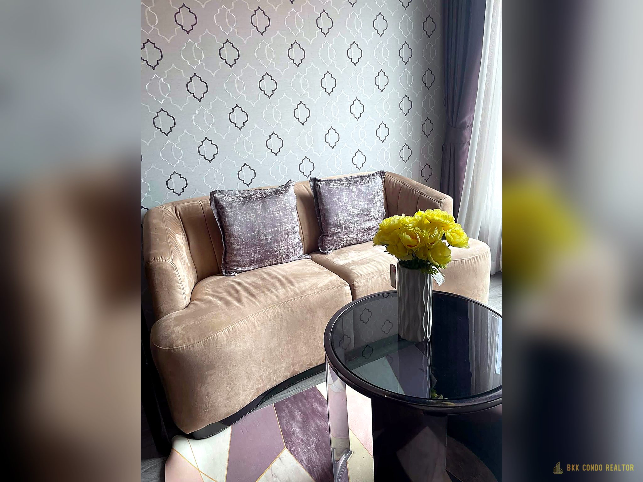 1-Bedroom Condo for Rent at IDEO Mobi Sukhumvit 40 (34.9 sqm) — Ekkamai BTS