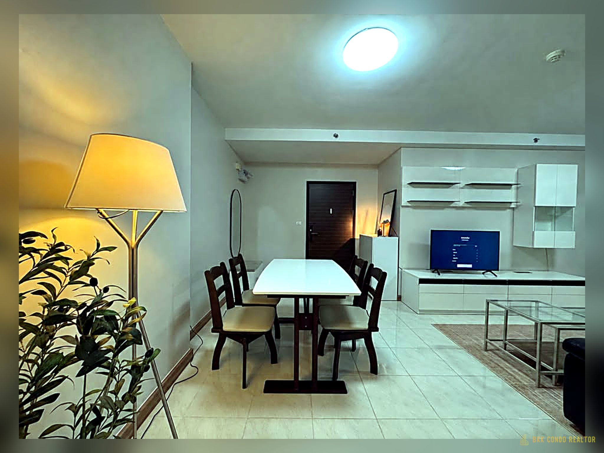2-Bedroom Condo for Rent at Supalai Park Ekkamai-Thonglor (82.27 sqm) — Ekkamai BTS