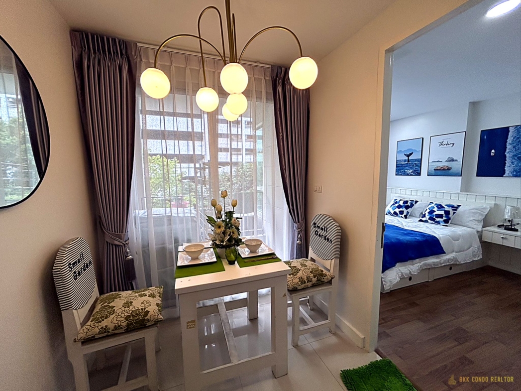 1-Bedroom Condo for Rent at The Clover Thonglor (36 sqm) — Thonglor BTS