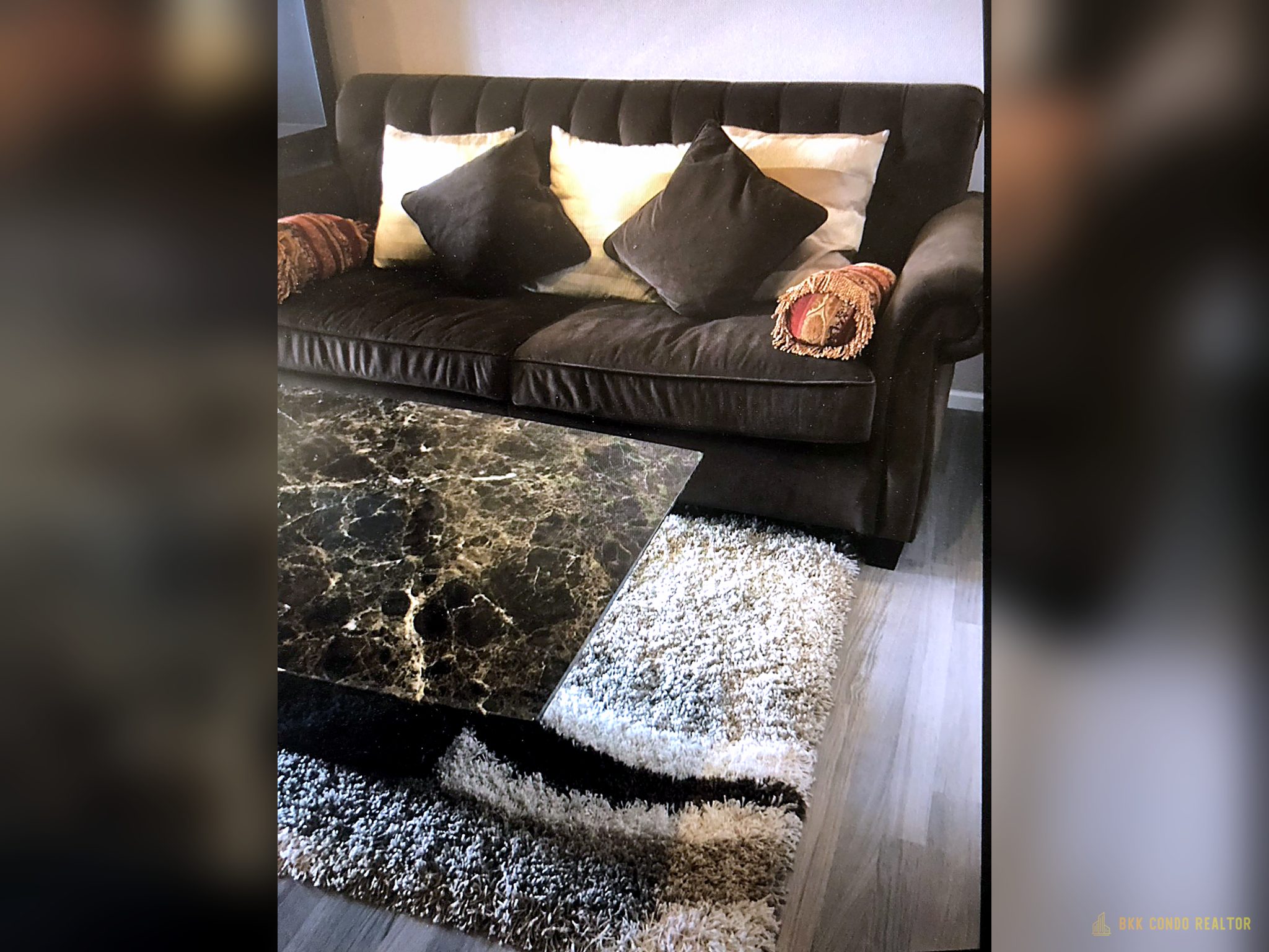 1-Bedroom Condo for Rent at The Room Sukhumvit 69 (35 sqm) — Phra Khanong BTS