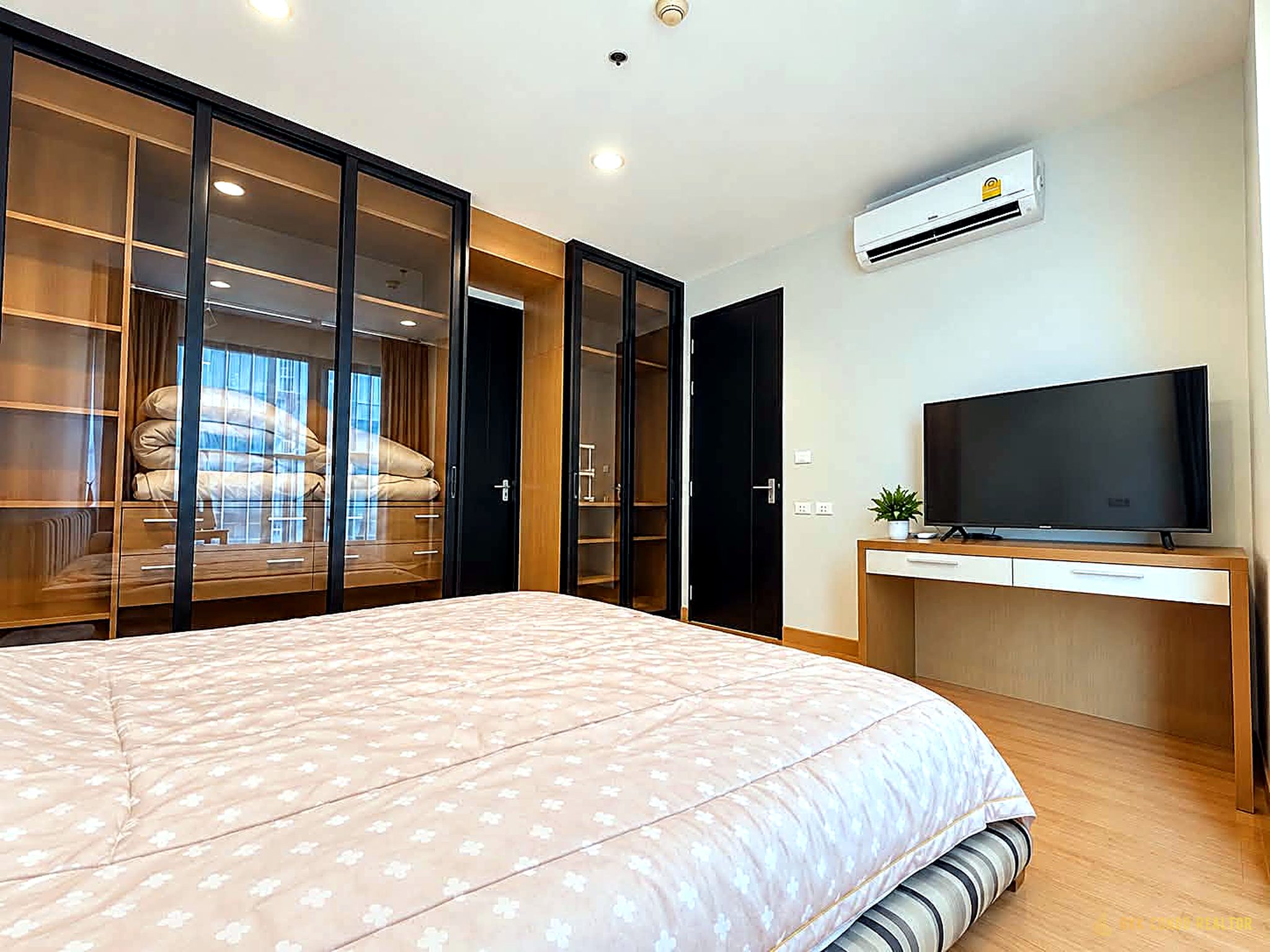 2-Bedroom Condo for Rent at The Address Siam (84 sqm) — Ratchathewi BTS