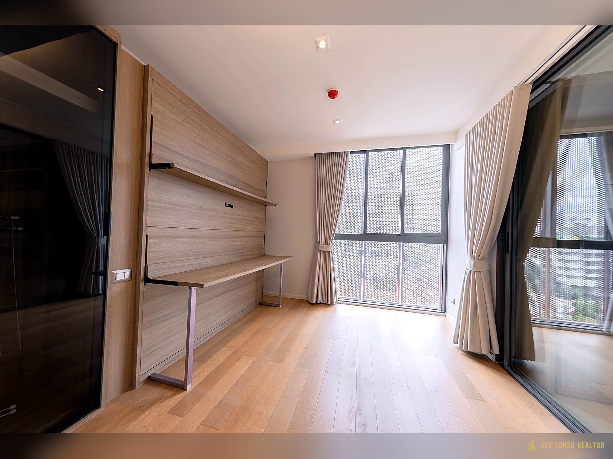 1-Bedroom Condo for Rent at Circle Sukhumvit 31 (45.59 sqm) — Phrom Phong BTS